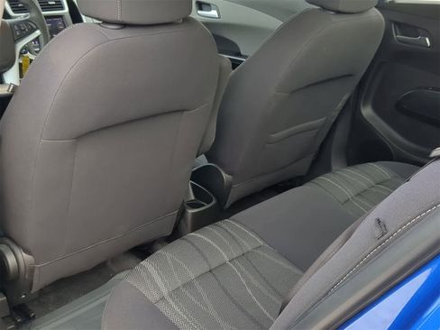 Used 2020 Chevrolet Sonic LT image 25