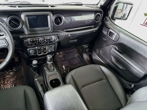 Used 2022 Jeep Wrangler Unlimited Sport AWD/4WD image 25