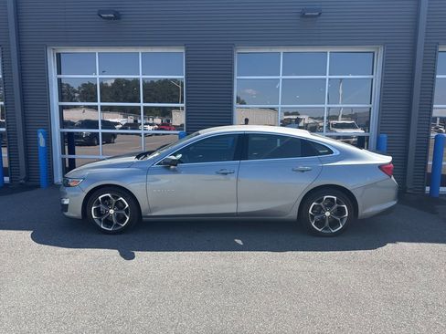 Used 2024 Chevrolet Malibu LT image 2