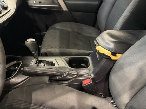 Used 2016 Toyota RAV4 LE image 26