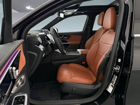 Certified 2023 Mercedes-Benz GLC 300 image 5