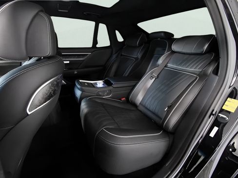Used 2024 Genesis G90 3.5T AWD/4WD image 20