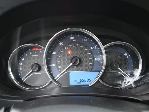 Used 2015 Toyota Corolla LE FWD image 13