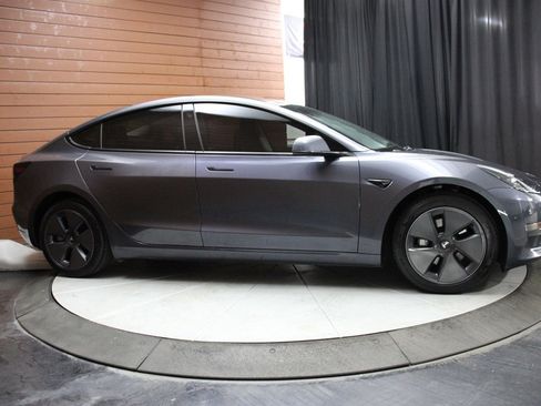 Used 2023 Tesla Model 3 Standard Range image 22