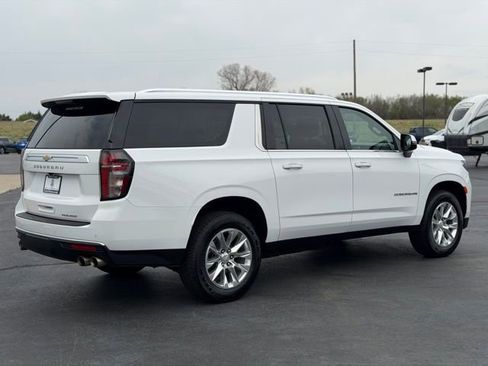 Used 2023 Chevrolet Suburban Premier AWD/4WD image 7