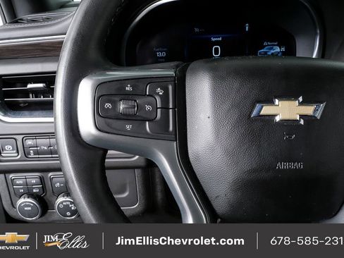 Used 2024 Chevrolet Suburban LT image 11