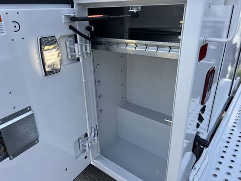 New 2025 Chevrolet Express 3500 w/ Power Convenience Package image 9