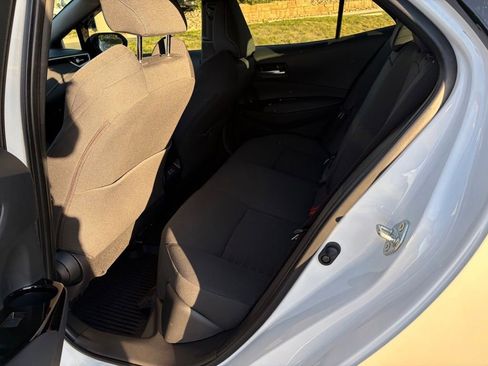 Used 2025 Toyota Corolla Hatchback FWD image 13