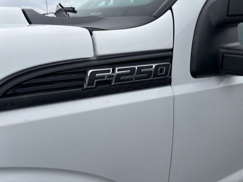 Used 2015 Ford F250 XL w/ Power Equipment Group image 12