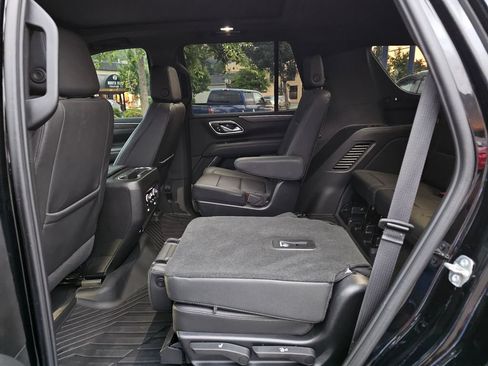 Used 2023 Chevrolet Tahoe Z71 w/ Z71 Off-Road Package AWD/4WD image 19