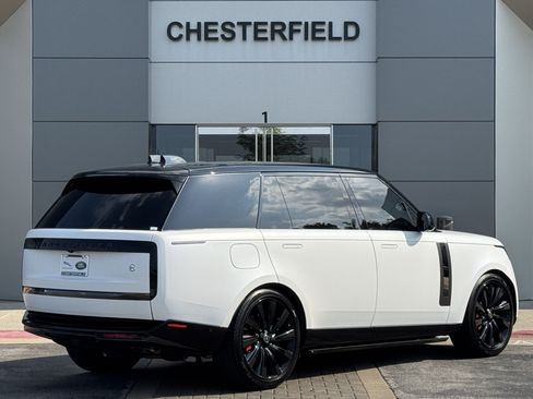 Certified 2025 Land Rover Range Rover SV AWD/4WD image 2