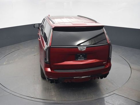 Certified 2023 Cadillac Escalade V w/ LPO, ONYX Package image 44