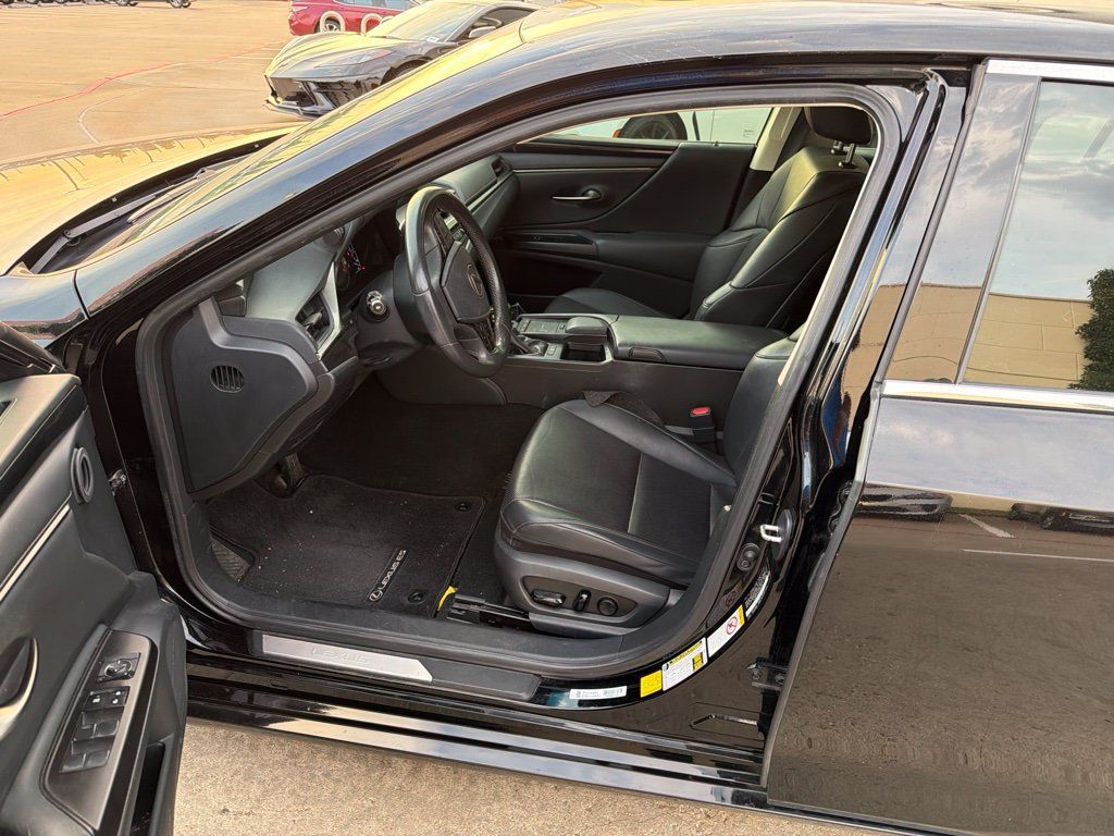 Used 2019 Lexus ES 350 w/ Accessory Package 2 FWD image 3