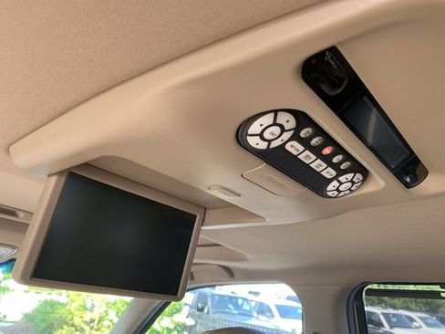 Used 2011 Honda Pilot Touring image 32