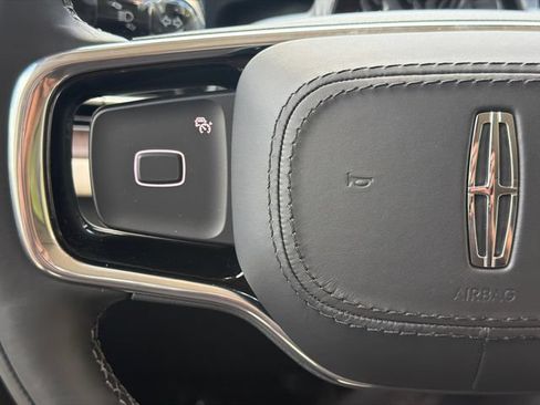 New 2027 Lincoln Navigator Reserve AWD/4WD image 32