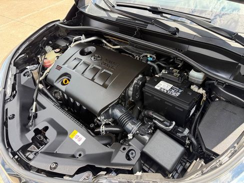 Used 2021 Toyota C-HR XLE FWD image 34