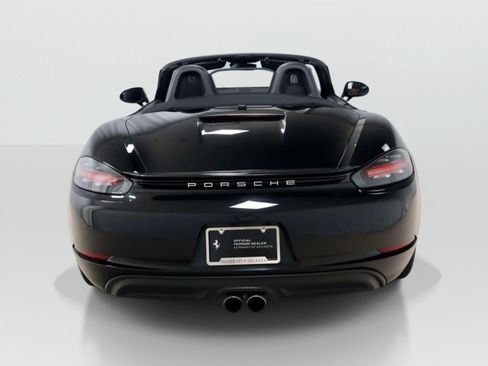 Used 2017 Porsche 718 Boxster RWD image 4