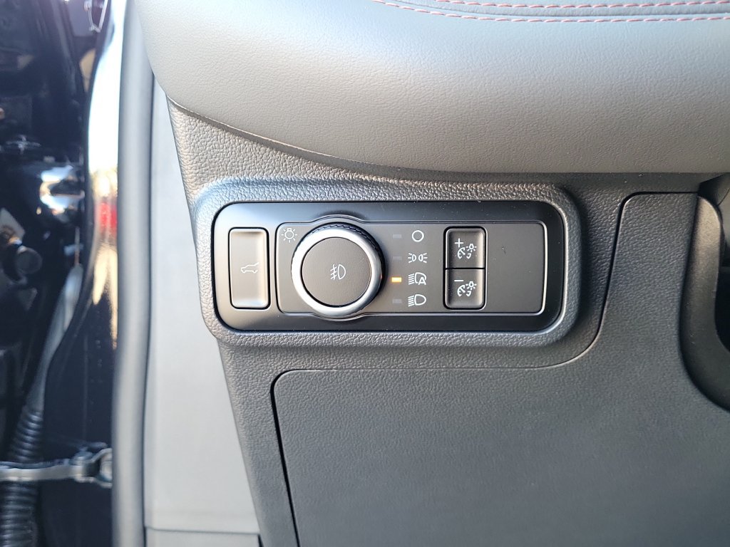 Used 2026 Ford Explorer Active w/ Active Comfort Package RWD image 25