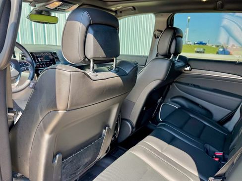 Used 2020 Jeep Grand Cherokee High Altitude AWD/4WD image 13