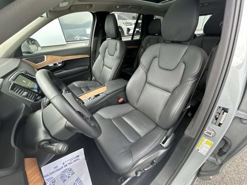 Used 2025 Volvo XC90 B6 Plus AWD/4WD image 15