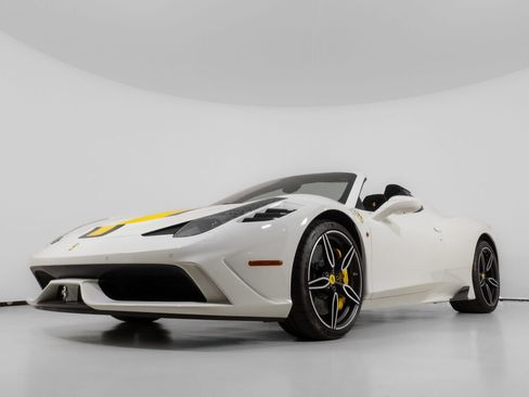 Used 2015 Ferrari 458 Speciale A RWD image 15