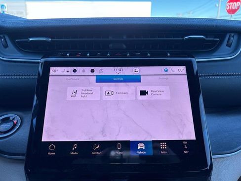 Certified 2025 Jeep Grand Cherokee L Limited image 23