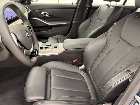 Used 2025 BMW 330i Sedan w/ Convenience Package RWD image 5