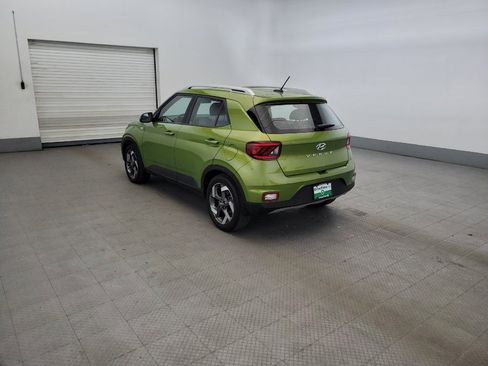Used 2024 Hyundai Venue SEL FWD image 5