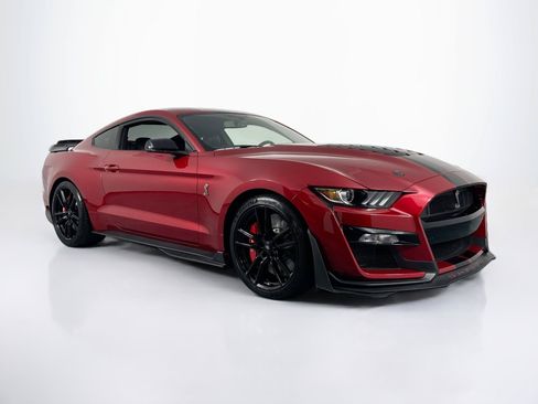 Used 2020 Ford Mustang Shelby GT500 w/ Technology Package RWD image 3