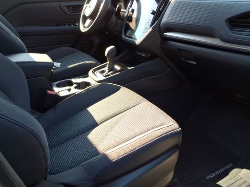 Certified 2025 Subaru Forester Premium image 5