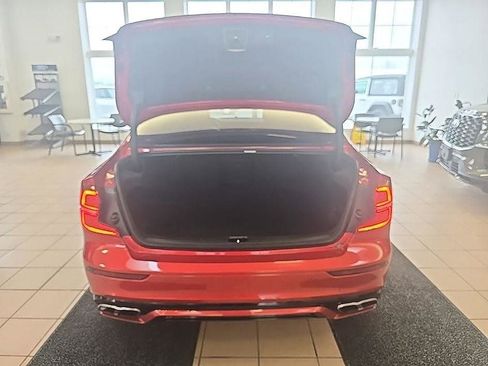 Used 2019 Volvo S60 T6 R-Design image 27