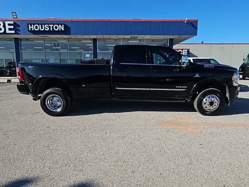 Used 2024 RAM 3500 Limited AWD/4WD image 8