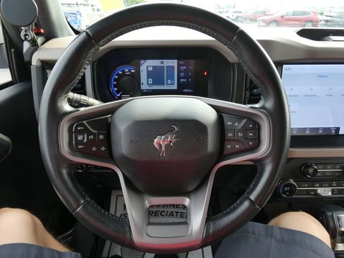 Used 2023 Ford Bronco Wildtrak AWD/4WD image 33