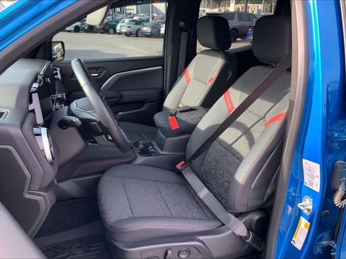 Used 2023 Chevrolet Colorado Z71 w/ Z71 Convenience Package 2 image 8