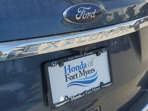 Used 2018 Ford Explorer Limited w/ Equipment Group 301A image 12