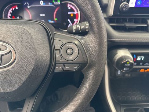 Used 2024 Toyota RAV4 XLE FWD image 19