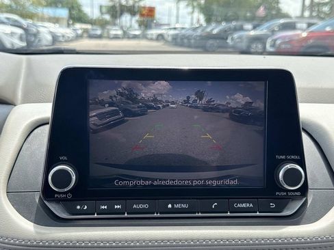 Certified 2023 Nissan Rogue SV FWD image 23