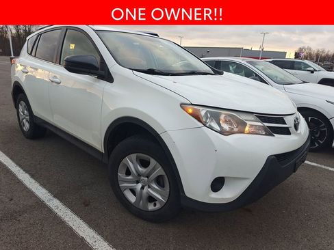 Used 2015 Toyota RAV4 LE image 3