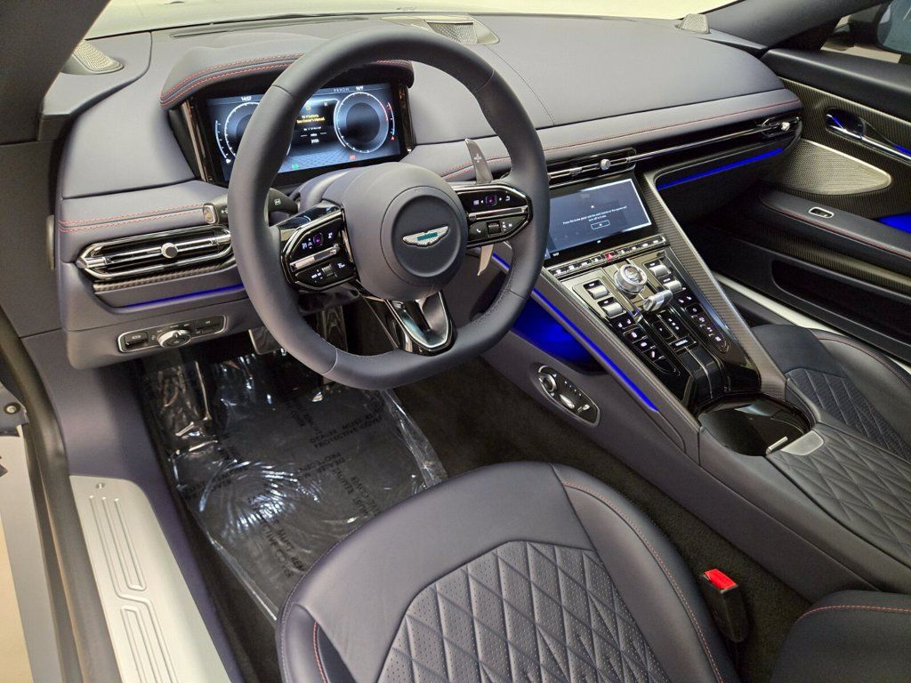 Used 2025 Aston Martin DB12 Coupe RWD image 19