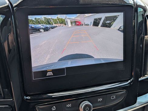 Used 2023 Chevrolet Traverse LT FWD image 17