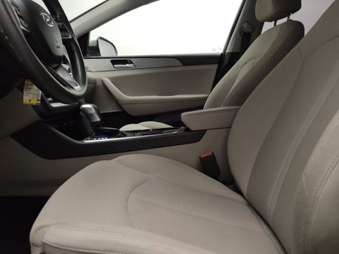 Used 2019 Hyundai Sonata SE FWD image 17