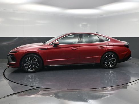 Used 2025 Hyundai Sonata SEL image 3