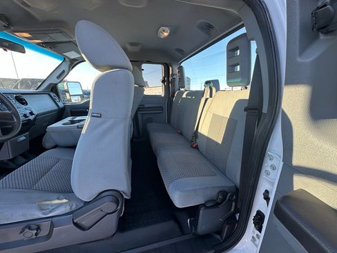 Used 2016 Ford F250 XL w/ XL Appearance Package image 9