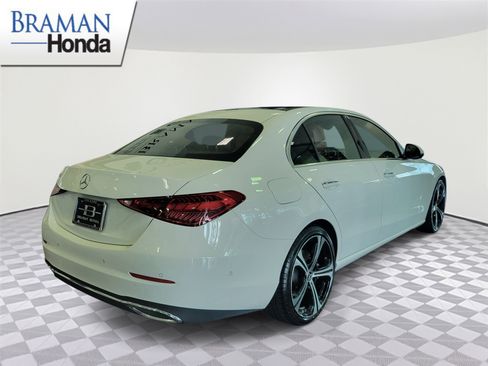 Used 2025 Mercedes-Benz C 300 Sedan image 3