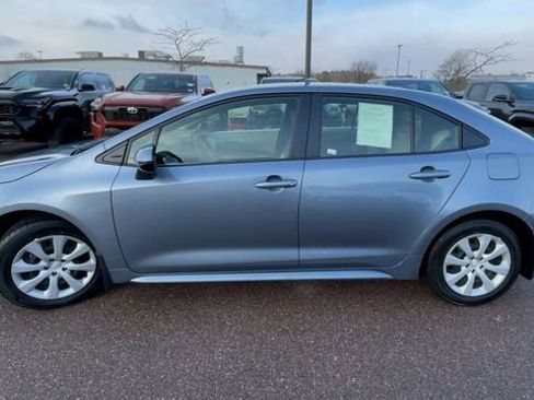 Certified 2023 Toyota Corolla LE image 5