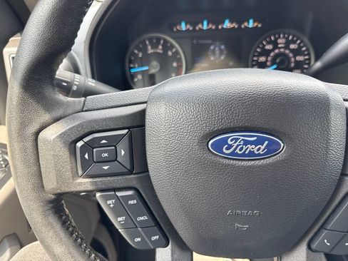 Used 2018 Ford F150 XLT w/ Equipment Group 302A Luxury AWD/4WD image 32