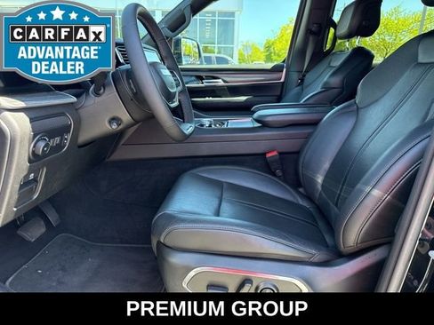 Used 2023 Jeep Wagoneer Series II w/ Premium Group I AWD/4WD image 18