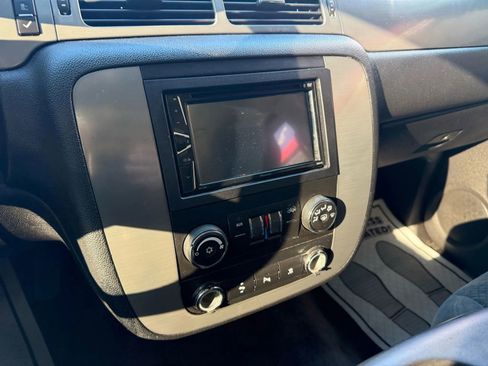 Used 2008 Chevrolet Suburban LS w/ Convenience Package 1 image 16