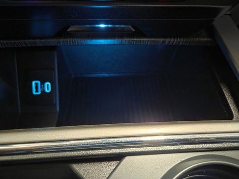 Used 2020 Ford F250 Lariat w/ Chrome Package image 45