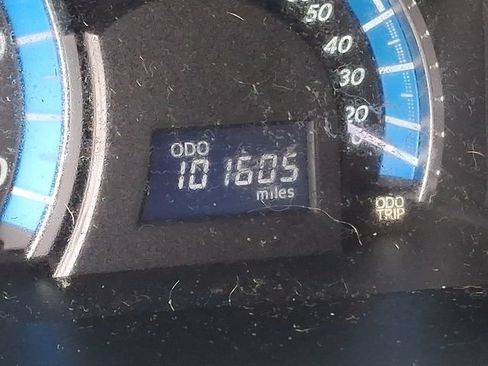 Used 2013 Toyota Camry LE FWD image 22